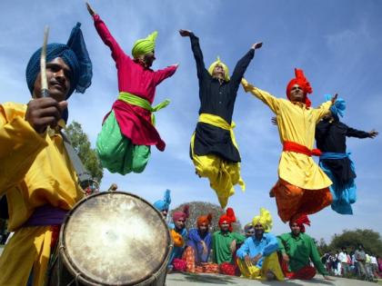 Chandigarh on its way to become popular tourist destination | Chandigarh on its way to become popular tourist destination Chandigarh on its way to become popular tourist destination | Chandigarh on its way to become popular tourist destination