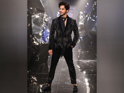 This is what Ishaan Khatter has to say about the pressure of airport looks | This is what Ishaan Khatter has to say about the pressure of airport looks This is what Ishaan Khatter has to say about the pressure of airport looks | This is what Ishaan Khatter has to say about the pressure of airport looks