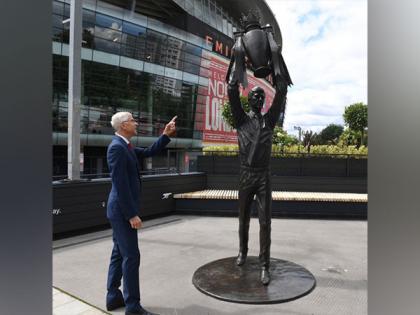 Former Arsenal manager Arsene Wenger shares emotional message after statue unveil | Former Arsenal manager Arsene Wenger shares emotional message after statue unveil Former Arsenal manager Arsene Wenger shares emotional message after statue unveil | Former Arsenal manager Arsene Wenger shares emotional message after statue unveil