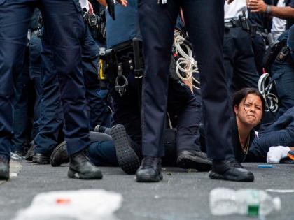 US: Social media influencer’s giveaway leads to chaos in New York | US: Social media influencer’s giveaway leads to chaos in New York US: Social media influencer’s giveaway leads to chaos in New York | US: Social media influencer’s giveaway leads to chaos in New York
