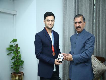 Himachal: CM Sukhu congratulates Surya Pratap Banshtu for winning bronze in shooting | Himachal: CM Sukhu congratulates Surya Pratap Banshtu for winning bronze in shooting Himachal: CM Sukhu congratulates Surya Pratap Banshtu for winning bronze in shooting | Himachal: CM Sukhu congratulates Surya Pratap Banshtu for winning bronze in shooting