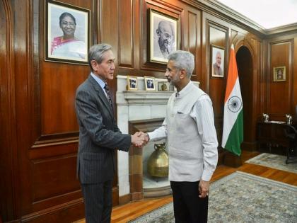 Jaishankar meets former Mongolian President, discusses bilateral cooperation | Jaishankar meets former Mongolian President, discusses bilateral cooperation Jaishankar meets former Mongolian President, discusses bilateral cooperation | Jaishankar meets former Mongolian President, discusses bilateral cooperation