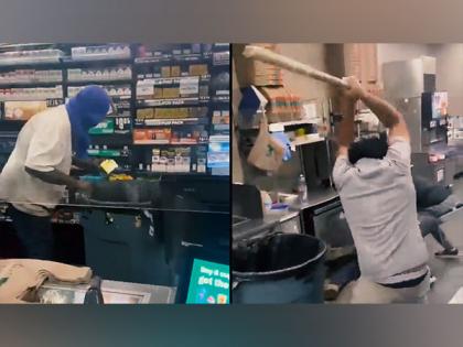 US: Sikh store owner’s courage foils robbery attempt | US: Sikh store owner’s courage foils robbery attempt US: Sikh store owner’s courage foils robbery attempt | US: Sikh store owner’s courage foils robbery attempt