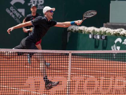 Canadian Open: Jamie Murray-Michael Venus defeat Cerundolo-Martin Etcheverry in R32 | Canadian Open: Jamie Murray-Michael Venus defeat Cerundolo-Martin Etcheverry in R32 Canadian Open: Jamie Murray-Michael Venus defeat Cerundolo-Martin Etcheverry in R32 | Canadian Open: Jamie Murray-Michael Venus defeat Cerundolo-Martin Etcheverry in R32
