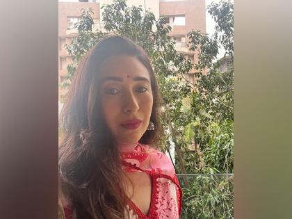 Check out how Karisma Kapoor celebrates Independence Day | Check out how Karisma Kapoor celebrates Independence Day Check out how Karisma Kapoor celebrates Independence Day | Check out how Karisma Kapoor celebrates Independence Day
