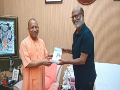 Rajinikanth meets UP CM Yogi Adityanath at his residence in Lucknow | Rajinikanth meets UP CM Yogi Adityanath at his residence in Lucknow Rajinikanth meets UP CM Yogi Adityanath at his residence in Lucknow | Rajinikanth meets UP CM Yogi Adityanath at his residence in Lucknow
