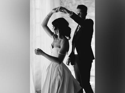 Sarah Hyland, Wells Adams celebrate their first wedding anniversary | Sarah Hyland, Wells Adams celebrate their first wedding anniversary Sarah Hyland, Wells Adams celebrate their first wedding anniversary | Sarah Hyland, Wells Adams celebrate their first wedding anniversary