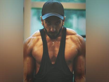 Ranveer Singh looks all pumped in new gym picture | Ranveer Singh looks all pumped in new gym picture Ranveer Singh looks all pumped in new gym picture | Ranveer Singh looks all pumped in new gym picture