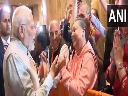 Indian diaspora welcomes PM Modi with chants of 'Vande Mataram' at Johannesburg hotel | Indian diaspora welcomes PM Modi with chants of 'Vande Mataram' at Johannesburg hotel Indian diaspora welcomes PM Modi with chants of 'Vande Mataram' at Johannesburg hotel | Indian diaspora welcomes PM Modi with chants of 'Vande Mataram' at Johannesburg hotel