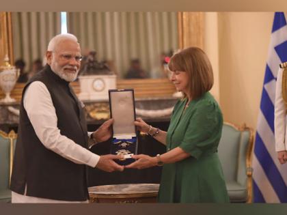 Amit Shah congratulates PM Modi on receiving 'Grand Cross of the Order of Honour’ from Greece | Amit Shah congratulates PM Modi on receiving 'Grand Cross of the Order of Honour’ from Greece Amit Shah congratulates PM Modi on receiving 'Grand Cross of the Order of Honour’ from Greece | Amit Shah congratulates PM Modi on receiving 'Grand Cross of the Order of Honour’ from Greece