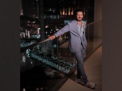 “Big hug to each one of you”: Dulquer Salmaan thanks audience for showering love on 'King of Kotha' | “Big hug to each one of you”: Dulquer Salmaan thanks audience for showering love on 'King of Kotha' “Big hug to each one of you”: Dulquer Salmaan thanks audience for showering love on 'King of Kotha' | “Big hug to each one of you”: Dulquer Salmaan thanks audience for showering love on 'King of Kotha'