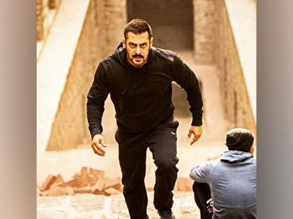 Salman Khan clocks 35 years in Bollywood industry | Salman Khan clocks 35 years in Bollywood industry