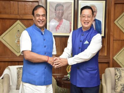 Assam sends first air cargo shipment of fruits to Singapore | Assam sends first air cargo shipment of fruits to Singapore Assam sends first air cargo shipment of fruits to Singapore | Assam sends first air cargo shipment of fruits to Singapore