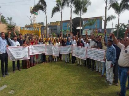 Gujarat: Parents of Philippines-returned medical grads seek students’ exemption from NMC’s 2021 gazette | Gujarat: Parents of Philippines-returned medical grads seek students’ exemption from NMC’s 2021 gazette
