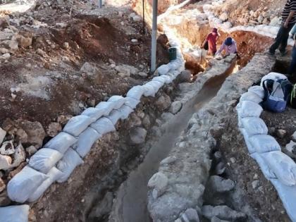 Archaeologists uncover longest section of aqueduct in Tel Aviv | Archaeologists uncover longest section of aqueduct in Tel Aviv