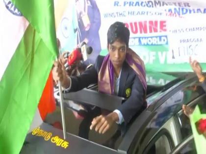 Chess World Cup silver medallist Praggnanandhaa returns to rousing welcome in Chennai | Chess World Cup silver medallist Praggnanandhaa returns to rousing welcome in Chennai Chess World Cup silver medallist Praggnanandhaa returns to rousing welcome in Chennai | Chess World Cup silver medallist Praggnanandhaa returns to rousing welcome in Chennai