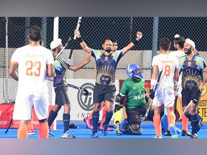 Roshan Minz's last minute goal seals 4-4 draw for IOCL against RSPB | Roshan Minz's last minute goal seals 4-4 draw for IOCL against RSPB Roshan Minz's last minute goal seals 4-4 draw for IOCL against RSPB | Roshan Minz's last minute goal seals 4-4 draw for IOCL against RSPB