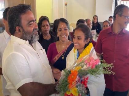 IBSA World Games gold medal winner Sandra Davis K receives grand welcome at Kochi  | IBSA World Games gold medal winner Sandra Davis K receives grand welcome at Kochi 