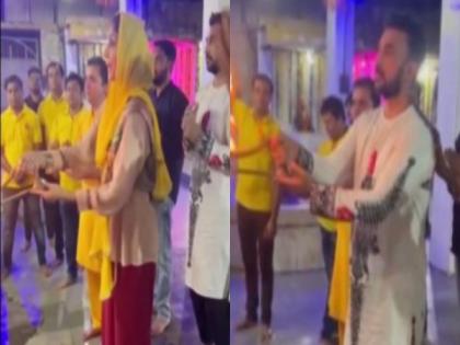 Shilpa Shetty, Raj Kundra offer prayer at Bagalmukhi Mata Temple in Agra | Shilpa Shetty, Raj Kundra offer prayer at Bagalmukhi Mata Temple in Agra Shilpa Shetty, Raj Kundra offer prayer at Bagalmukhi Mata Temple in Agra | Shilpa Shetty, Raj Kundra offer prayer at Bagalmukhi Mata Temple in Agra