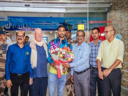 Javelin thrower Kishore Jena given warm welcome on return to Odisha | Javelin thrower Kishore Jena given warm welcome on return to Odisha Javelin thrower Kishore Jena given warm welcome on return to Odisha | Javelin thrower Kishore Jena given warm welcome on return to Odisha