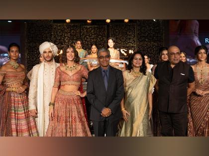 Tanishq Presents 'Rivaah x Tarun Tahiliani' | Tanishq Presents 'Rivaah x Tarun Tahiliani' Tanishq Presents 'Rivaah x Tarun Tahiliani' | Tanishq Presents 'Rivaah x Tarun Tahiliani'