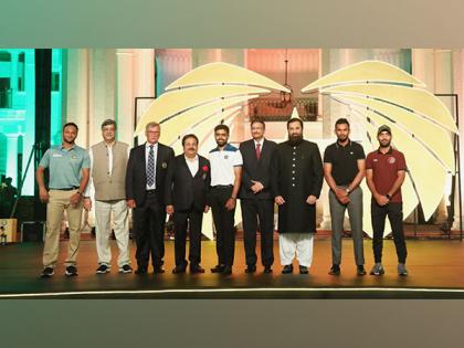 Roger Binny, Rajeev Shukla meet Pakistan players in Lahore | Roger Binny, Rajeev Shukla meet Pakistan players in Lahore