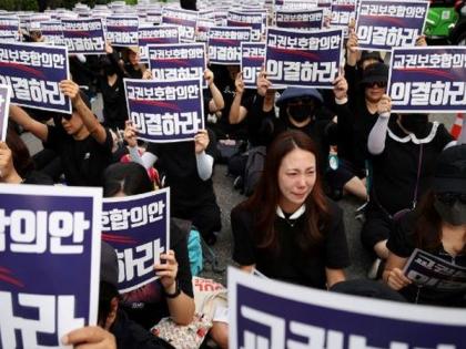 Teachers in South Korea hold mass protests over high-pressure on education system | Teachers in South Korea hold mass protests over high-pressure on education system Teachers in South Korea hold mass protests over high-pressure on education system | Teachers in South Korea hold mass protests over high-pressure on education system