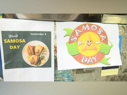 People enjoy samosa on 'World Samosa Day' in Lucknow | People enjoy samosa on 'World Samosa Day' in Lucknow People enjoy samosa on 'World Samosa Day' in Lucknow | People enjoy samosa on 'World Samosa Day' in Lucknow