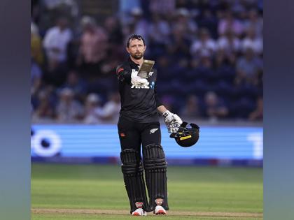Conway, Mitchell centuries help NZ register thumping 8 wicket win over England in 1st ODI | Conway, Mitchell centuries help NZ register thumping 8 wicket win over England in 1st ODI
