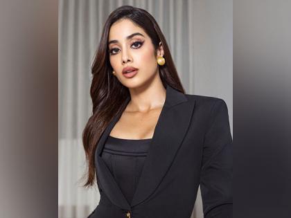 Janhvi Kapoor wraps up 'Ulajh', says it is "intertwined" with her real life | Janhvi Kapoor wraps up 'Ulajh', says it is "intertwined" with her real life Janhvi Kapoor wraps up 'Ulajh', says it is "intertwined" with her real life | Janhvi Kapoor wraps up 'Ulajh', says it is "intertwined" with her real life
