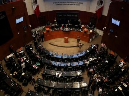 1000 years old fossils of 'alien corpses' displayed in Mexico’s Congress | 1000 years old fossils of 'alien corpses' displayed in Mexico’s Congress 1000 years old fossils of 'alien corpses' displayed in Mexico’s Congress | 1000 years old fossils of 'alien corpses' displayed in Mexico’s Congress