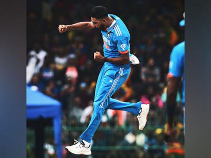 Siraj's dream spell rattles Sri Lanka's batting unit to restrict co-hosts on 50 against India in Asia Cup final | Siraj's dream spell rattles Sri Lanka's batting unit to restrict co-hosts on 50 against India in Asia Cup final