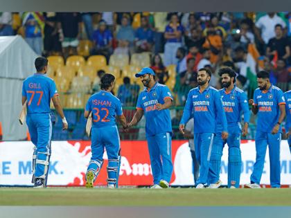 Siraj's fireworks help India lift Asia Cup for 8th time, Sri Lanka lose by 10 wickets  | Siraj's fireworks help India lift Asia Cup for 8th time, Sri Lanka lose by 10 wickets 