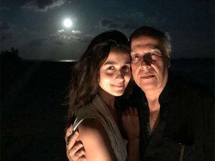 Alia Bhatt pens a sweet birthday wish for father Mahesh Bhatt | Alia Bhatt pens a sweet birthday wish for father Mahesh Bhatt Alia Bhatt pens a sweet birthday wish for father Mahesh Bhatt | Alia Bhatt pens a sweet birthday wish for father Mahesh Bhatt