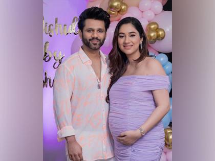 Rahul Vaidya, Disha Parmar become parents to a baby girl | Rahul Vaidya, Disha Parmar become parents to a baby girl Rahul Vaidya, Disha Parmar become parents to a baby girl | Rahul Vaidya, Disha Parmar become parents to a baby girl
