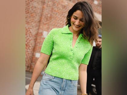 Alia Bhatt poses with Thai actor Davika Hoorne at Gucci Ancora show in Milan | Alia Bhatt poses with Thai actor Davika Hoorne at Gucci Ancora show in Milan Alia Bhatt poses with Thai actor Davika Hoorne at Gucci Ancora show in Milan | Alia Bhatt poses with Thai actor Davika Hoorne at Gucci Ancora show in Milan