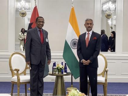 Jaishankar holds bilateral meeting with Minister of Foreign Affairs of Guinea-Bissau | Jaishankar holds bilateral meeting with Minister of Foreign Affairs of Guinea-Bissau Jaishankar holds bilateral meeting with Minister of Foreign Affairs of Guinea-Bissau | Jaishankar holds bilateral meeting with Minister of Foreign Affairs of Guinea-Bissau