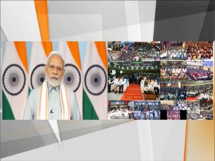 Rozgar Mela: PM Modi asks recruits to work with citizen-first approach | Rozgar Mela: PM Modi asks recruits to work with citizen-first approach Rozgar Mela: PM Modi asks recruits to work with citizen-first approach | Rozgar Mela: PM Modi asks recruits to work with citizen-first approach