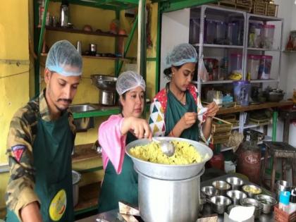 Ten hearing- and speech-impaired people open a restaurant in Jabalpur | Ten hearing- and speech-impaired people open a restaurant in Jabalpur