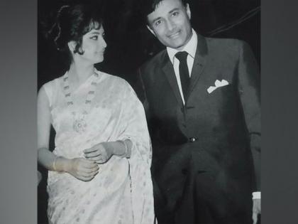 Saira Banu shares funny moments of Dev Anand from sets of ‘Pyar Mohabbat’ on his 100th birth anniversary | Saira Banu shares funny moments of Dev Anand from sets of ‘Pyar Mohabbat’ on his 100th birth anniversary Saira Banu shares funny moments of Dev Anand from sets of ‘Pyar Mohabbat’ on his 100th birth anniversary | Saira Banu shares funny moments of Dev Anand from sets of ‘Pyar Mohabbat’ on his 100th birth anniversary