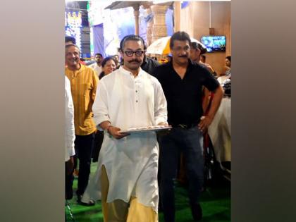 Aamir Khan attends Mumbai BJP president Ashish Shelar's Ganesh Chaturthi celebrations at his residence | Aamir Khan attends Mumbai BJP president Ashish Shelar's Ganesh Chaturthi celebrations at his residence Aamir Khan attends Mumbai BJP president Ashish Shelar's Ganesh Chaturthi celebrations at his residence | Aamir Khan attends Mumbai BJP president Ashish Shelar's Ganesh Chaturthi celebrations at his residence