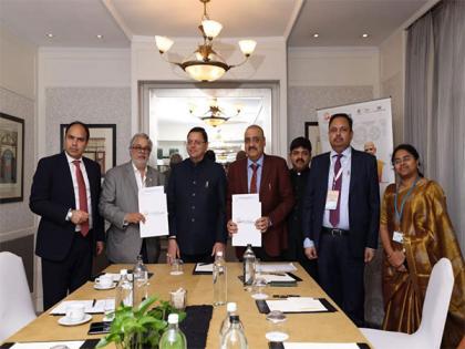 Uttarakhand govt signs MoU worth Rs 3800 cr with industrial group Kayan Jet in London | Uttarakhand govt signs MoU worth Rs 3800 cr with industrial group Kayan Jet in London Uttarakhand govt signs MoU worth Rs 3800 cr with industrial group Kayan Jet in London | Uttarakhand govt signs MoU worth Rs 3800 cr with industrial group Kayan Jet in London