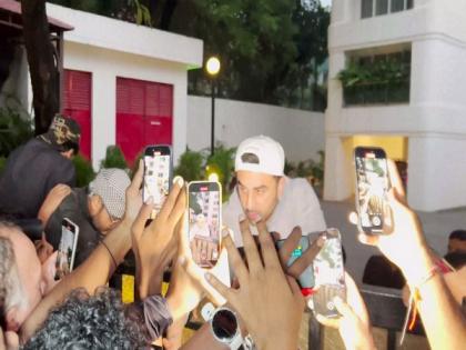Ranbir Kapoor celebrates 41st birthday with fans, media, see pics | Ranbir Kapoor celebrates 41st birthday with fans, media, see pics
