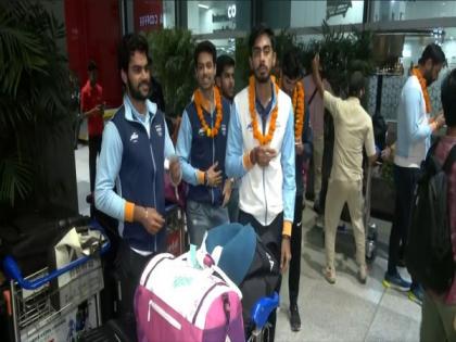 Indian shooting contingent receives rousing welcome in Delhi after successful Asian Games campaign | Indian shooting contingent receives rousing welcome in Delhi after successful Asian Games campaign Indian shooting contingent receives rousing welcome in Delhi after successful Asian Games campaign | Indian shooting contingent receives rousing welcome in Delhi after successful Asian Games campaign