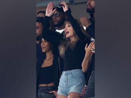 Taylor Swift cheers Travis Kelce at NFL game with Ryan, Blake, Sophie, Hugh | Taylor Swift cheers Travis Kelce at NFL game with Ryan, Blake, Sophie, Hugh
