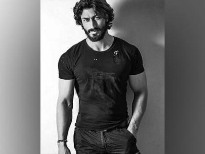 "I connect with raw power of Earth": Vidyut Jammwal enjoys volcanic mud bath | "I connect with raw power of Earth": Vidyut Jammwal enjoys volcanic mud bath "I connect with raw power of Earth": Vidyut Jammwal enjoys volcanic mud bath | "I connect with raw power of Earth": Vidyut Jammwal enjoys volcanic mud bath