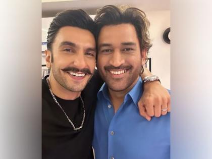 Ranveer Singh poses with "Mera Mahi" MS Dhoni | Ranveer Singh poses with "Mera Mahi" MS Dhoni