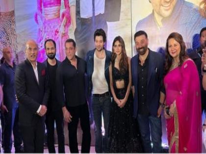 "Hope this film..." Salman Khan sends best wishes to Rajveer Deol, 'Dono' team | "Hope this film..." Salman Khan sends best wishes to Rajveer Deol, 'Dono' team "Hope this film..." Salman Khan sends best wishes to Rajveer Deol, 'Dono' team | "Hope this film..." Salman Khan sends best wishes to Rajveer Deol, 'Dono' team