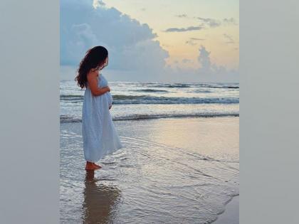 "Mama in the making": Vikrant Massey's wife Sheetal flaunts her baby bump | "Mama in the making": Vikrant Massey's wife Sheetal flaunts her baby bump "Mama in the making": Vikrant Massey's wife Sheetal flaunts her baby bump | "Mama in the making": Vikrant Massey's wife Sheetal flaunts her baby bump