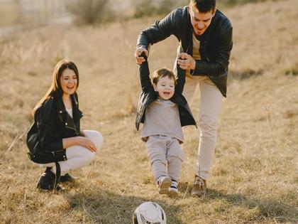 Children close to their parents are more likely to grow up kind, helpful: Research | Children close to their parents are more likely to grow up kind, helpful: Research Children close to their parents are more likely to grow up kind, helpful: Research | Children close to their parents are more likely to grow up kind, helpful: Research